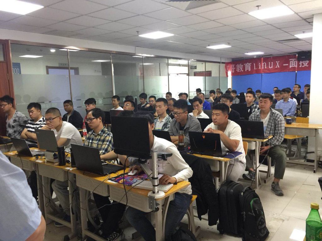 马哥教育Linux面授37期|火爆开班，马哥教育为何这么火？期期爆满，也是要有实力的